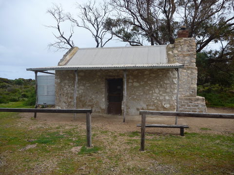 Shepherds Hut - Kempsey Accommodation 0