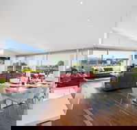 Tides Apartments Port Fairy - Kempsey Accommodation