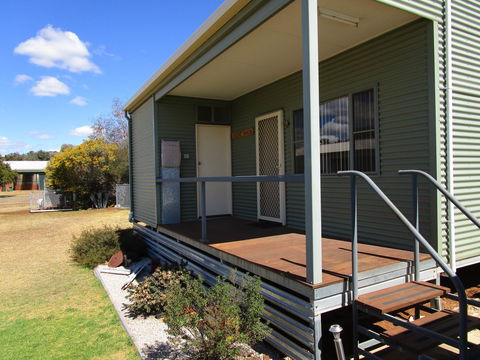 Caddy Shack Dunedoo - Kempsey Accommodation 1