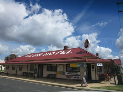 Club Hotel Emmaville - Kempsey Accommodation 0