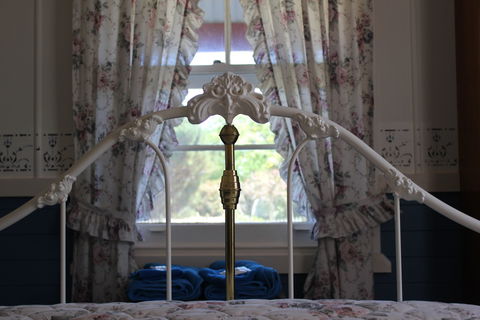 Coonawarra's Pyrus Cottage - Kempsey Accommodation 2