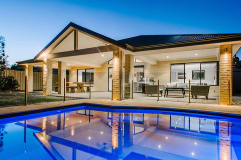Fairways - Kempsey Accommodation 0
