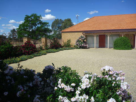 Fairways Bed And  Breakfast At Jerilderie - Kempsey Accommodation 1
