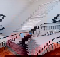 Maeville Cottage - Kempsey Accommodation