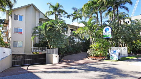 Mari Court Resort - Kempsey Accommodation 1
