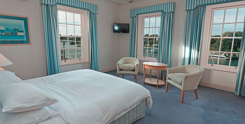 Oscars Waterfront Boutique Hotel - Kempsey Accommodation 1