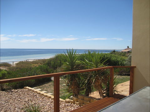 Sandcastles - Kempsey Accommodation 2