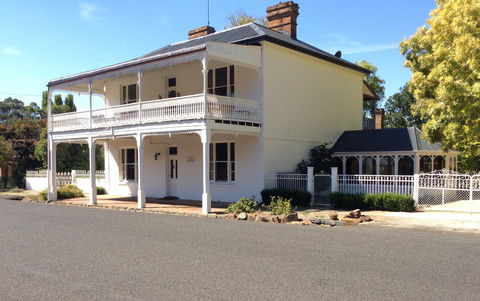 The White House, Carcoar - Kempsey Accommodation 0