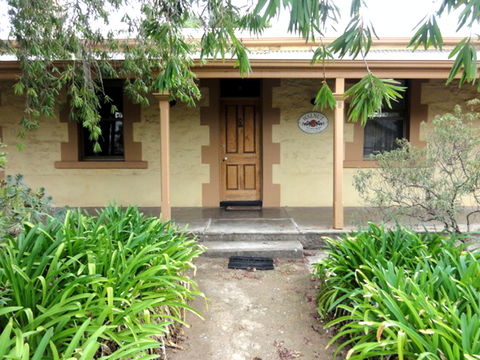 Walnut Cottage - Kempsey Accommodation 0