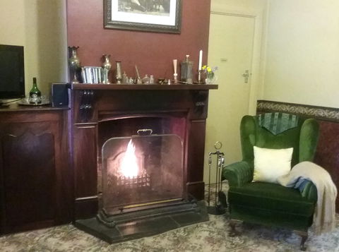 Walnut Cottage - Kempsey Accommodation 1