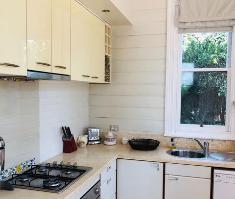 1880s Kananook Heritage House - Kempsey Accommodation 2