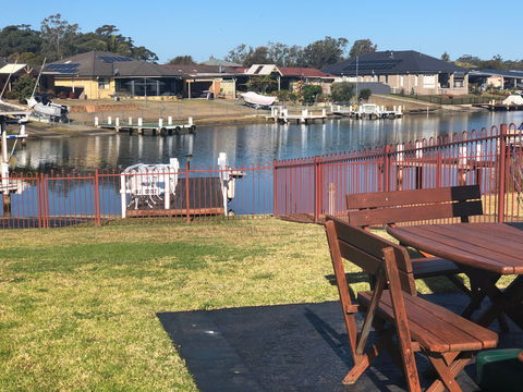 Absolute Waterfront Oasis - Kempsey Accommodation 2