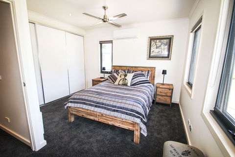 Avignon In Bright - Kempsey Accommodation 0