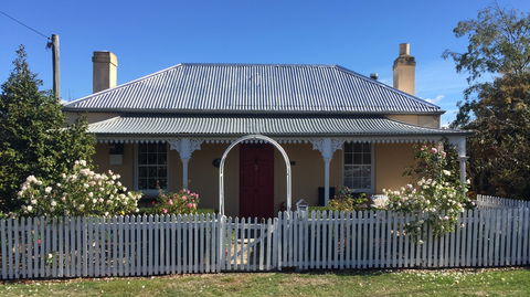 Bellamona - Cosy Georgian Cottage - Kempsey Accommodation 0