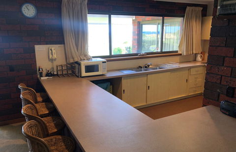 Calm Seas - Kempsey Accommodation 2