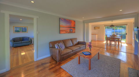 Castaway Cottage - Kempsey Accommodation 2