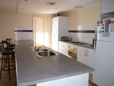 Deck To Sea - Kempsey Accommodation 1