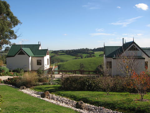 Loves Lane Cottages - Kempsey Accommodation 1