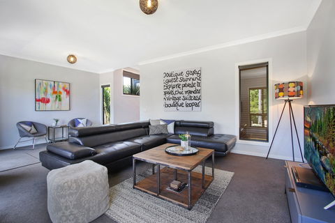 Luminosa - Kempsey Accommodation 0
