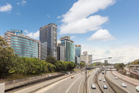 Meriton Suites North Sydney - Kempsey Accommodation 0