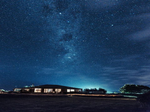 Stargazers Luxury Cottage - Kempsey Accommodation 1