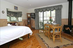 Eagle Hammer Cottages - Kempsey Accommodation 2
