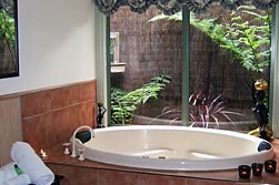 Eagle Hammer Cottages - Kempsey Accommodation 4
