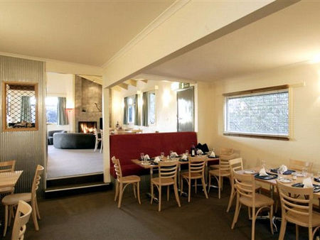Cooroona Alpine Lodge - Kempsey Accommodation 1