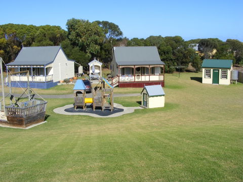 Belfast Cottages - Kempsey Accommodation 9