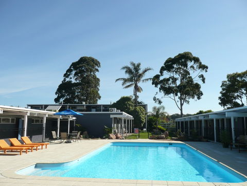 Mallacoota Hotel Motel - Kempsey Accommodation 5