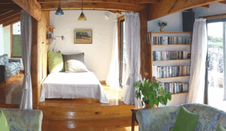 Aurora Beach Cottage - thumb 2