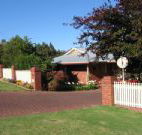 Karri Rose B  B - Kempsey Accommodation