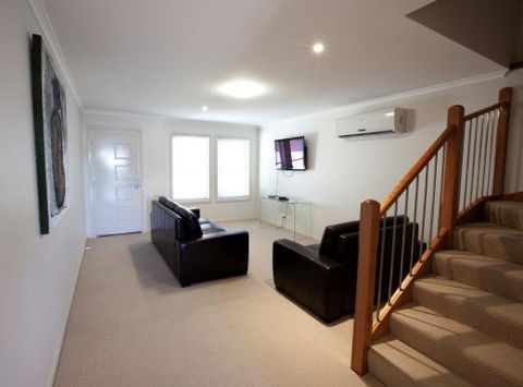 Cardiff Executive Apartments - Kempsey Accommodation 2