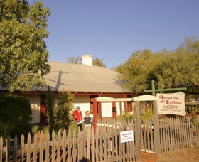 Morby Cottage - Kempsey Accommodation 0