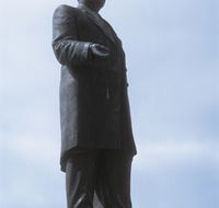 Piesse Memorial Statue - Kempsey Accommodation