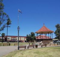 Gladstone Square - Kempsey Accommodation