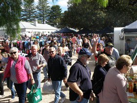 Stansbury Seaside Markets - Kempsey Accommodation 0