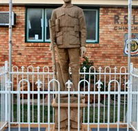 Soldier Statue Memorial Chinchilla - Kempsey Accommodation