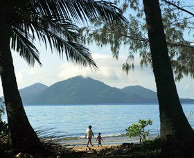 Family Islands National Park - Kempsey Accommodation 0