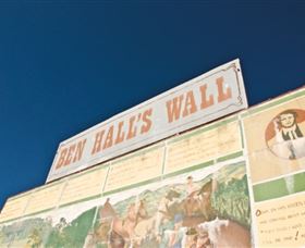 Ben Hall Wall - Kempsey Accommodation 0