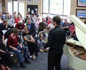 Artists On Parade Art Gallery - Kempsey Accommodation 2