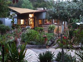 Magpie Springs - Kempsey Accommodation 0