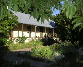 Raglan Gallery And Cultural Centre - Kempsey Accommodation 1
