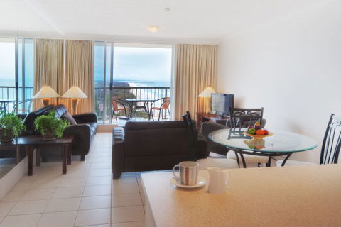 Golden Sands On Main Beach - Kempsey Accommodation 1