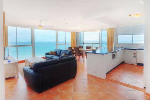 Golden Sands On Main Beach - Kempsey Accommodation 15
