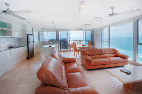 Golden Sands On Main Beach - Kempsey Accommodation 17