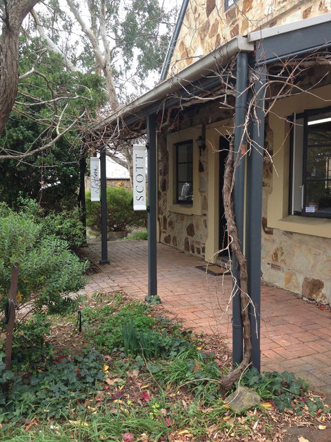 Scott & La Prova - Kempsey Accommodation 0