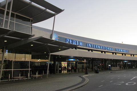 Perth CBD To/from Airport Private Group Transfers - Kempsey Accommodation 0