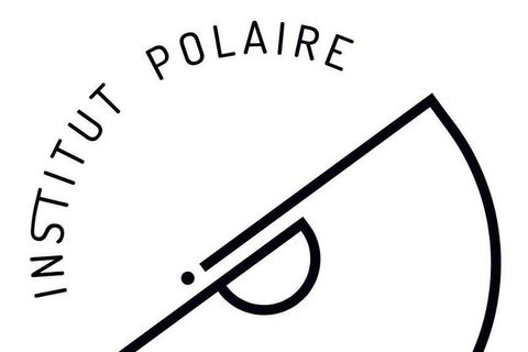 A Sommelier Guided Tour: Thursday Afternoon Wine Gin Cheese & Cocktails - Kempsey Accommodation 13