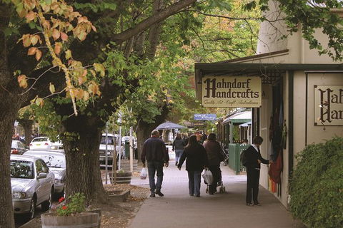 Adelaide Highlights, Hahndorf & McLaren Vale Wine Tasting And Sightseeing Tour - Kempsey Accommodation 7